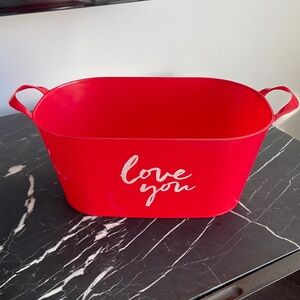 NEW Oval Plastic Basket